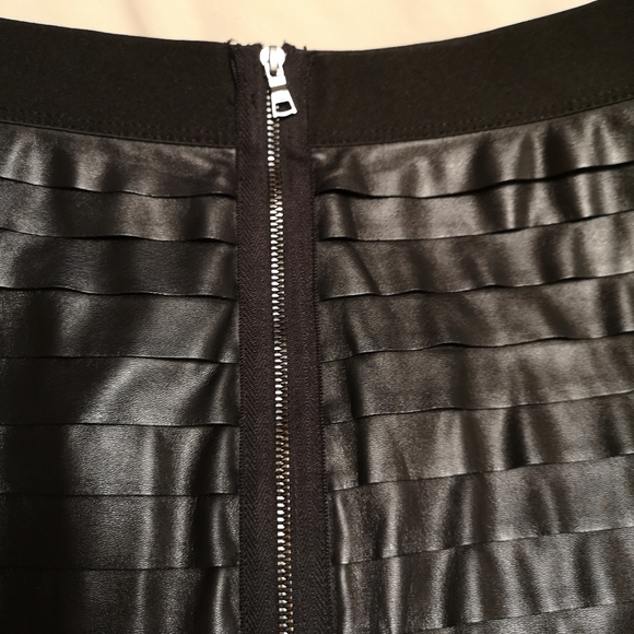 BCBGMAXAZRIA leather skirt - Picture 9 of 15